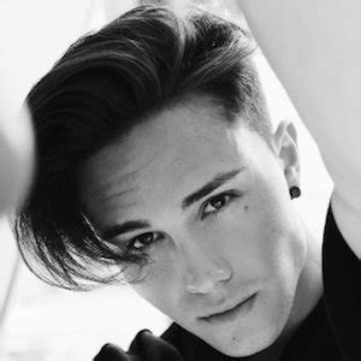 
Enzo Carini Height, Weight, Net Worth, Age, Birthday, Wikipedia, Who, Nationality, Biography 
