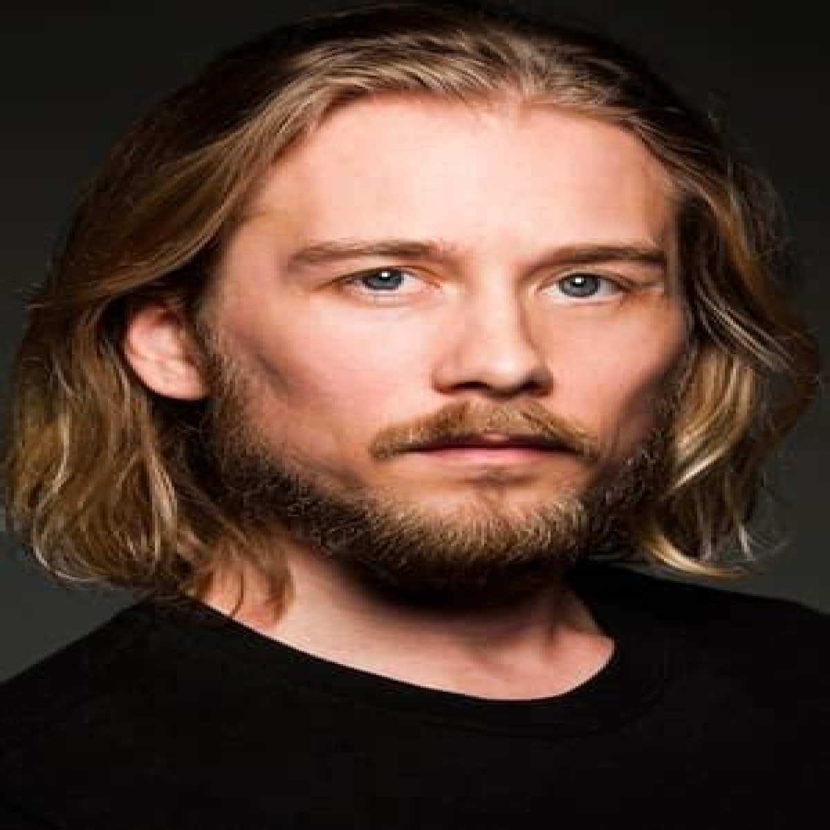 Lou Taylor Pucci top movies, TV shows and awards
