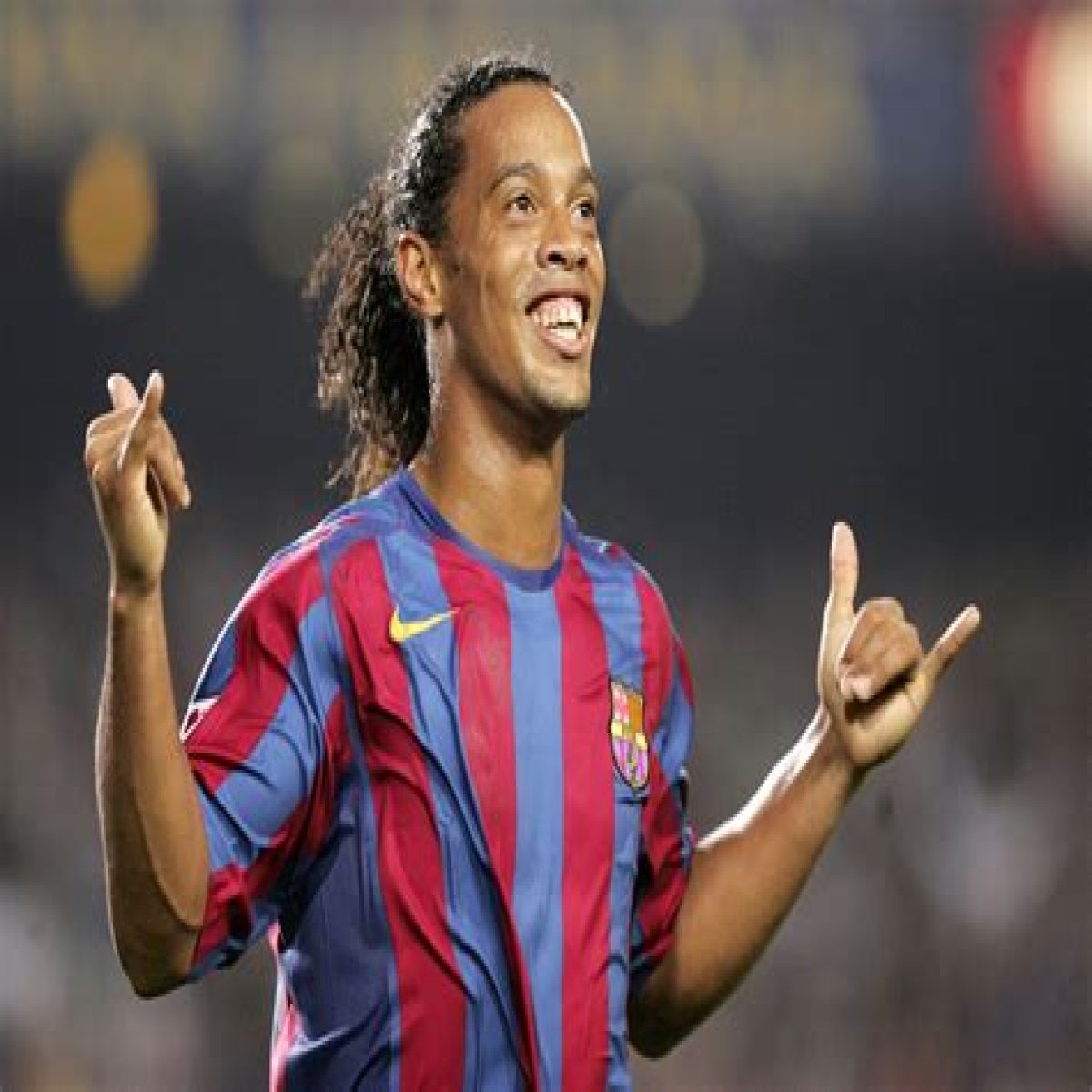 Ronaldinho Height: How the Brazilian Legend Dazzled the World with His Skills and Smile