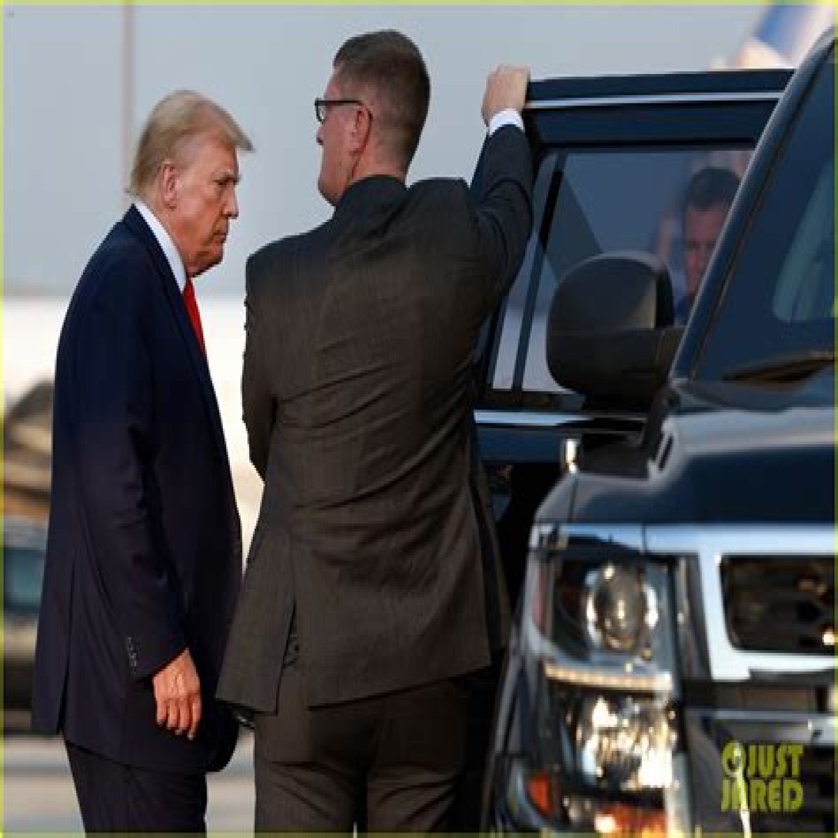 Uncover The Truth: Donald Trump's Height Revealed